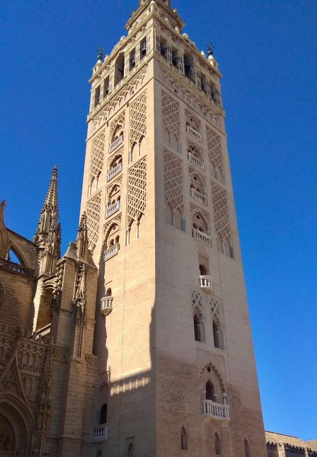 Castilleja , Casa-Apartamento Cerca Centro Sevilla Wifi Familias Trabajo Garaje Кастиеха де ла Куеста Екстериор снимка