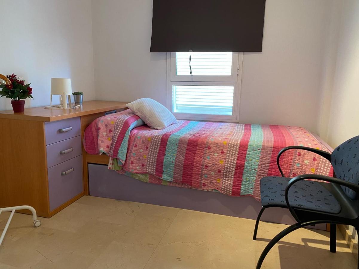 Castilleja , Casa-Apartamento Cerca Centro Sevilla Wifi Familias Trabajo Garaje Кастиеха де ла Куеста Екстериор снимка