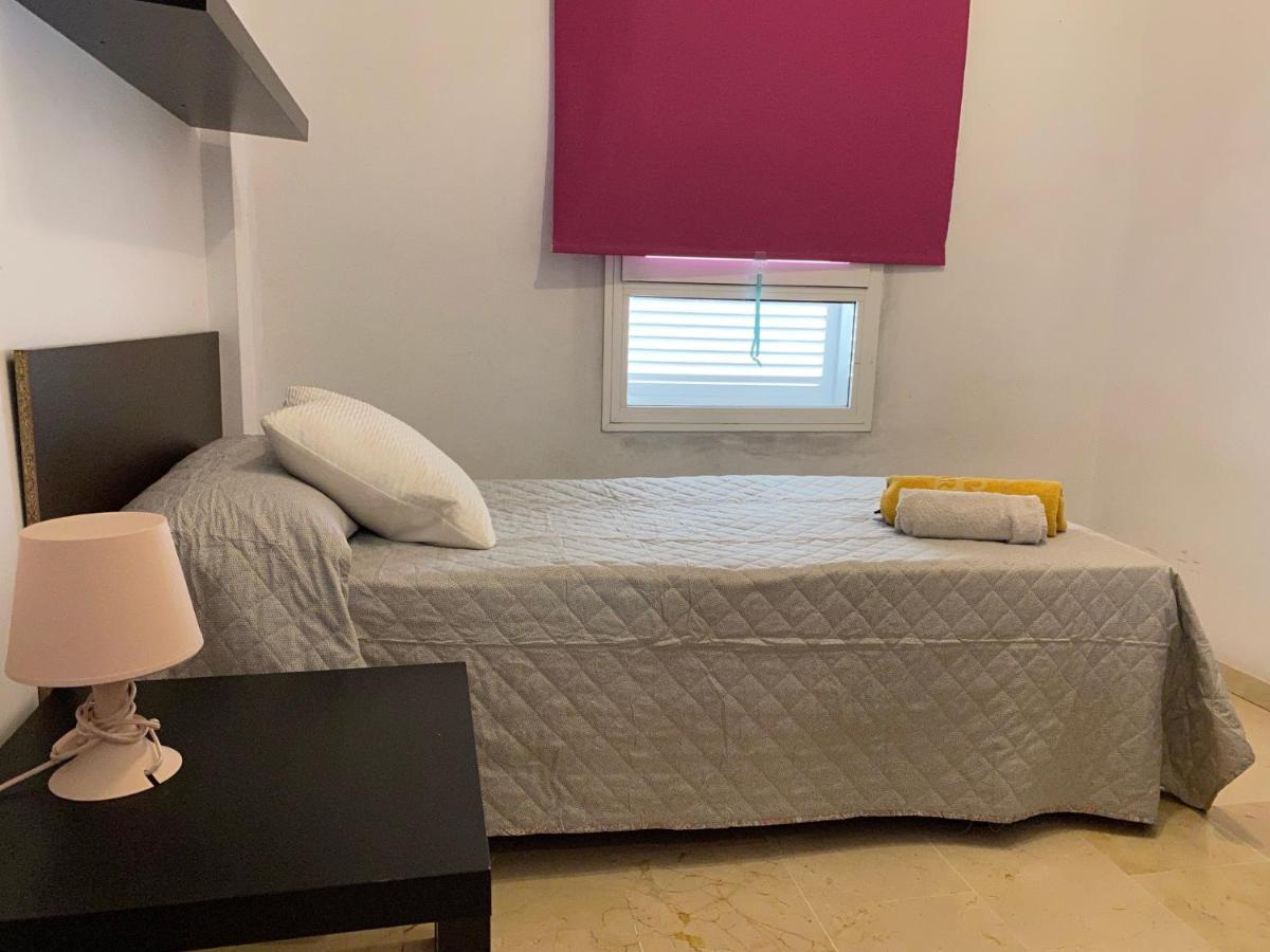 Castilleja , Casa-Apartamento Cerca Centro Sevilla Wifi Familias Trabajo Garaje Кастиеха де ла Куеста Екстериор снимка