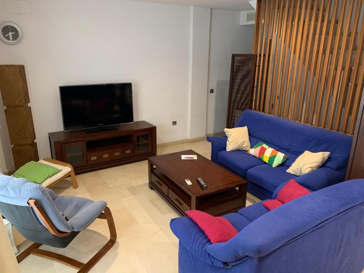 Castilleja , Casa-Apartamento Cerca Centro Sevilla Wifi Familias Trabajo Garaje Кастиеха де ла Куеста Екстериор снимка